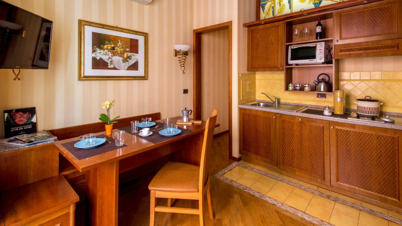 hotel-oxford-rome-kitchen-apartment